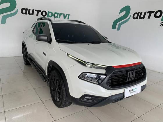 FIAT TORO 2.0 16V TURBO DIESEL ULTRA 4WD AT9 FIAT TORO 2.0 16V TURBO DIESEL ULTRA 4WD AT9